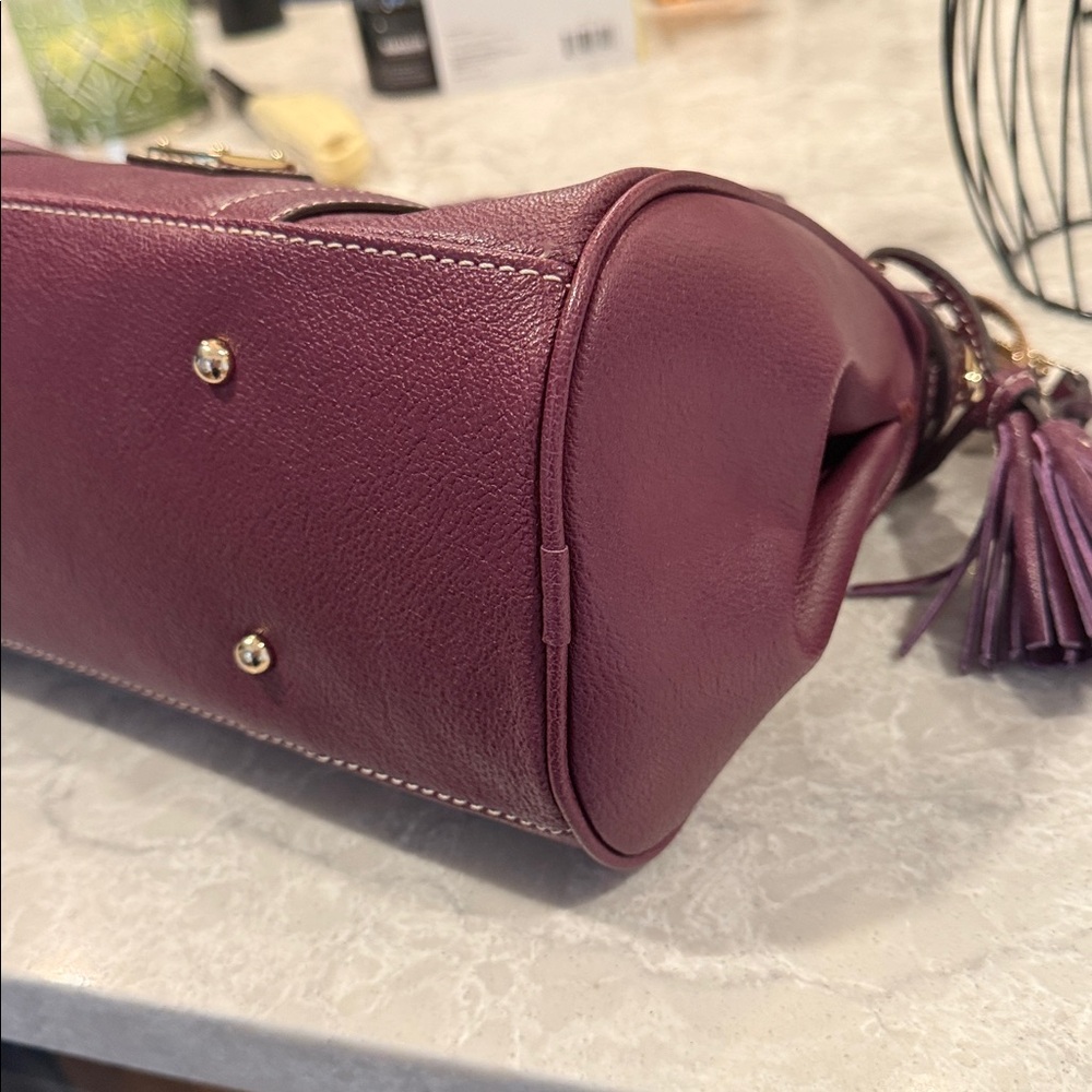 Dooney & Bourke Lucca pocket satchel 30 in wine/plum - Picture 6 of 10